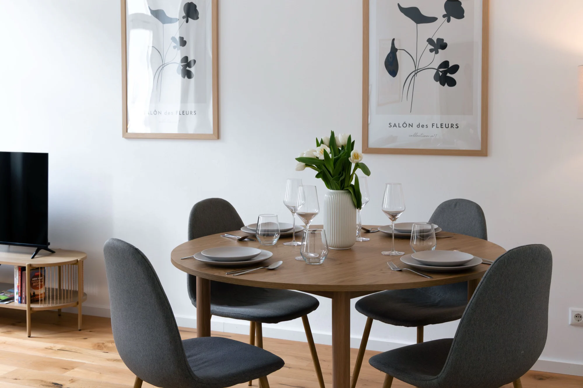 Helle Ferienwohnung in Bamberg mit gedecktem Esstisch, betreut von RM Hospitality